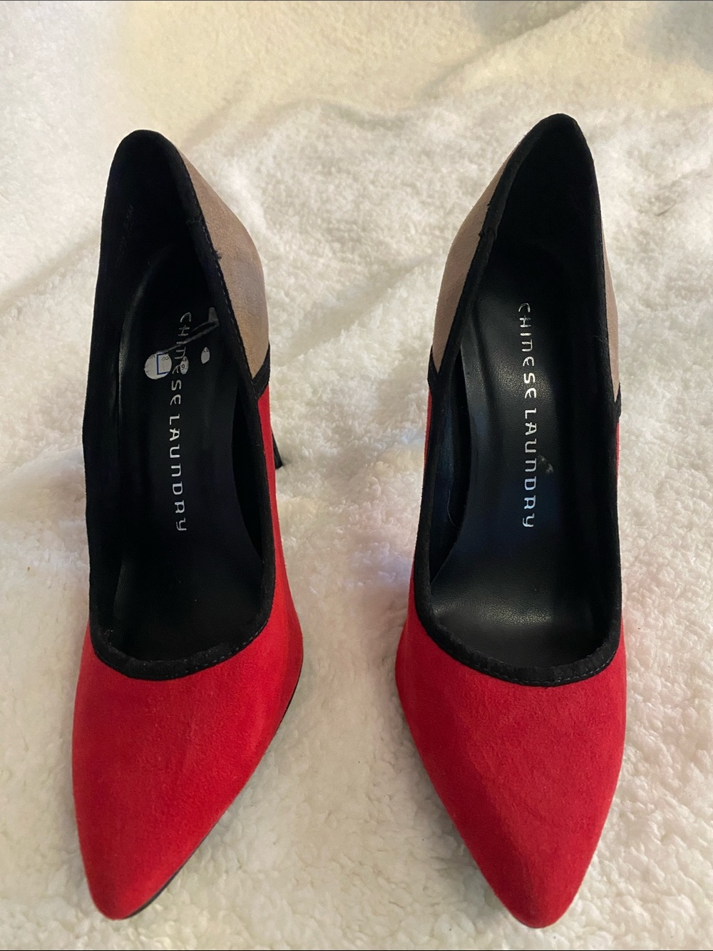 Chinese Laundry Red and Taupe Pointed-Toe Pumps - Picture 2 of 8
